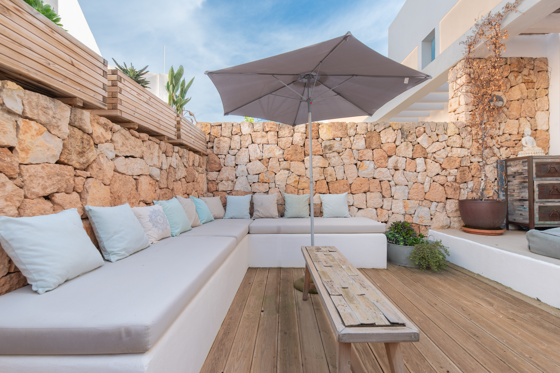 Resa estates Ibiza playa Cala Tarida for sale te koop garden lounge 1.jpg